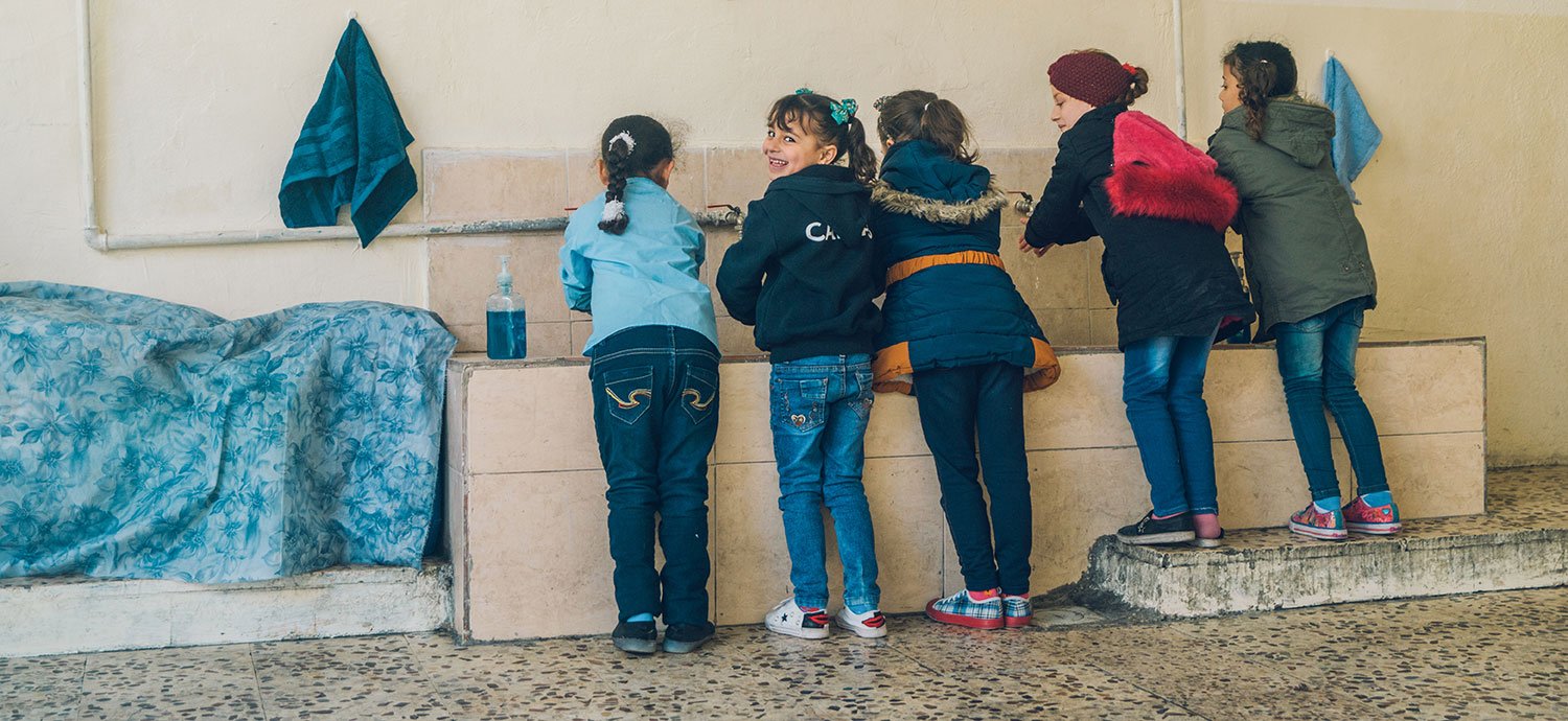 Hand washing kids