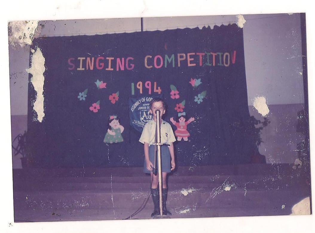 Marcus Rixon singing at a young age
