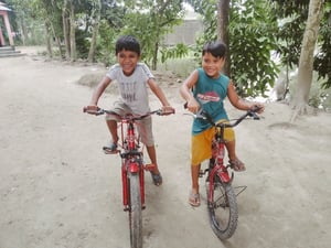 BD Kids on bikes