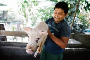 Carlos and pig