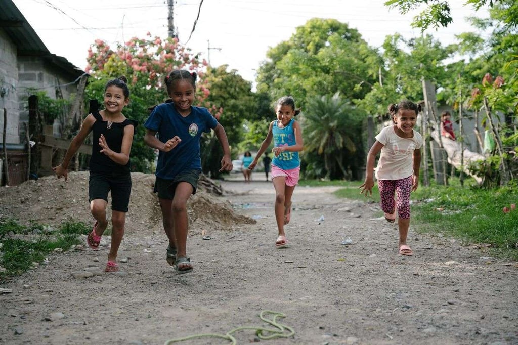 Honduran kids playing