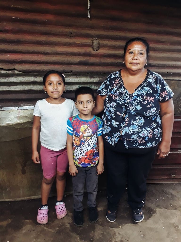 Josuar wiith his sister and mom Jaquelin
